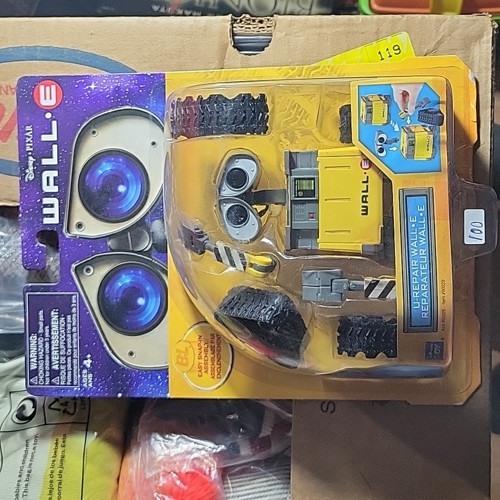 ThinkWay Toys Disney PIXAR WALL-E U-Repair WALL-E Toy Action Figure - NEW Sealed